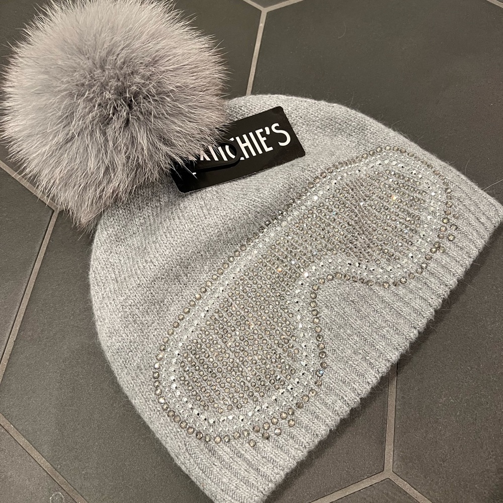 NWT - Real fur Pom-Pom beanie with rhinestone ski goggles